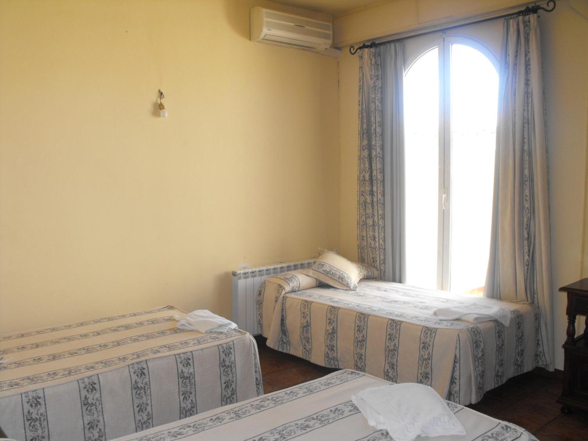 Hotel Hostal Nicol'S Luque Zewnętrze zdjęcie